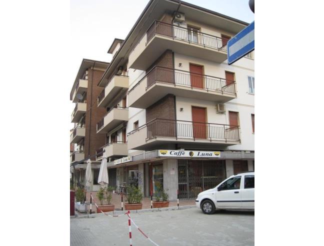 Anteprima foto 2 - Appartamento in Vendita a Montecatini-Terme (Pistoia)