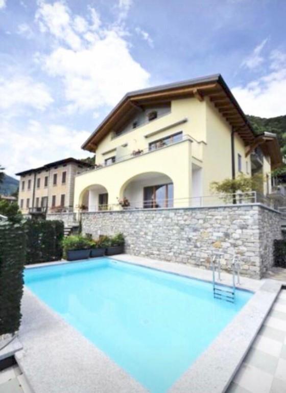 AMPIO TRILOCALE IN RESIDENCE CON PISCINA – Vendita Appartamento da Privato a Domaso (Como)  #finsubito richiedi mutuo fino 100%