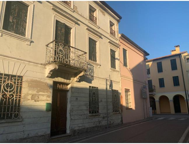 Anteprima foto 2 - Palazzo/Stabile in Vendita a Ficarolo (Rovigo)