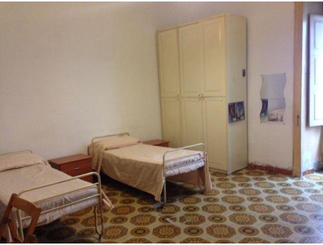 Anteprima foto 1 - Affitto Camera Doppia in Appartamento da Privato a Napoli - San Lorenzo