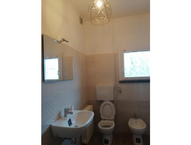 Anteprima foto 6 - Affitto Camera Posto letto in Appartamento da Privato a Reggio Emilia - Centro città