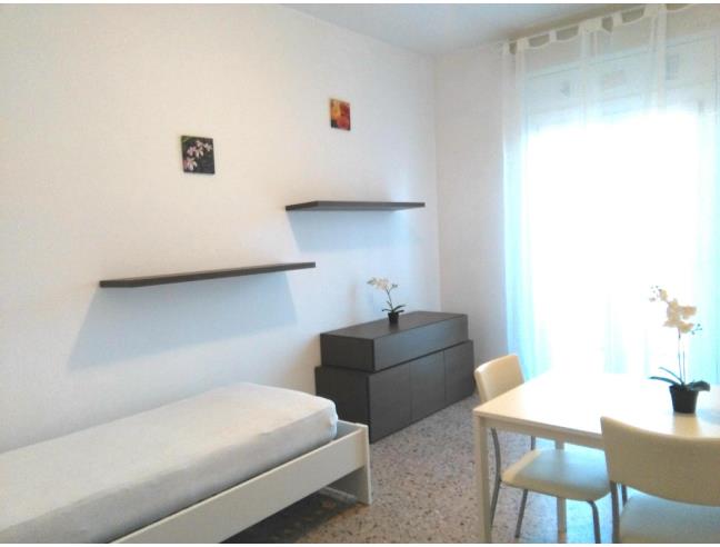 Anteprima foto 1 - Affitto Camera Singola in Appartamento da Privato a Limbiate (Monza e Brianza)