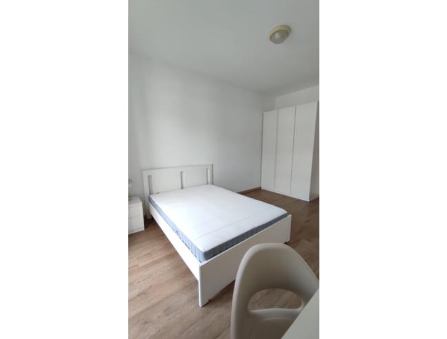 Anteprima foto 1 - Affitto Stanza Singola in Appartamento da Privato a Milano - Rembrandt