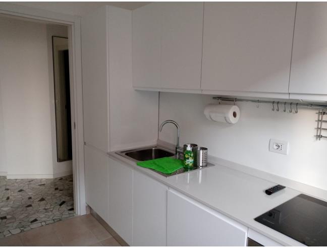 Anteprima foto 1 - Affitto Stanza Singola in Appartamento da Privato a Milano - Viale Corsica