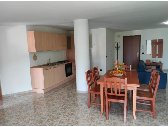 Anteprima foto 2 - Appartamento in Affitto a Marsicovetere - Villa D'agri