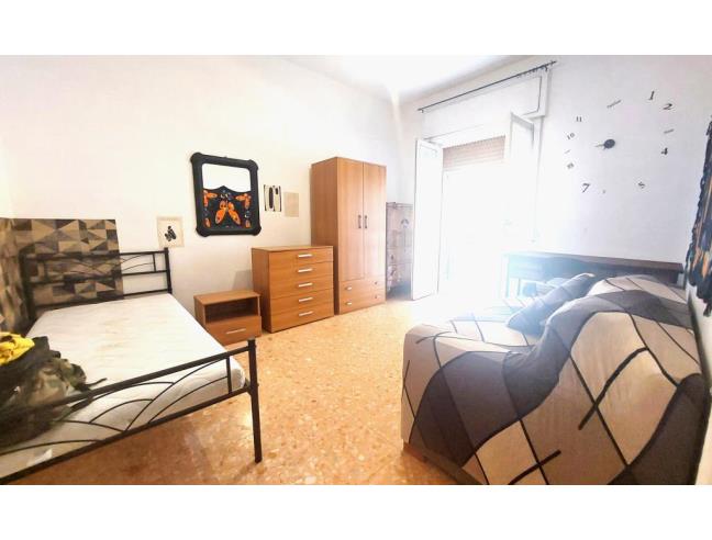Anteprima foto 2 - Appartamento in Affitto a Napoli - Corso Umberto
