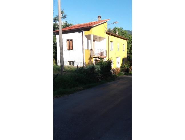 Anteprima foto 2 - Appartamento in Vendita a Albareto - Montegroppo