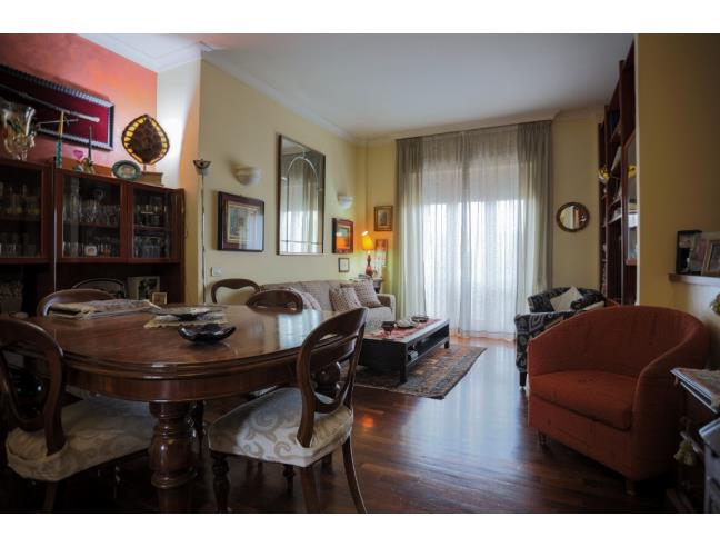 Anteprima foto 2 - Appartamento in Vendita a Napoli - Piazza Cavour