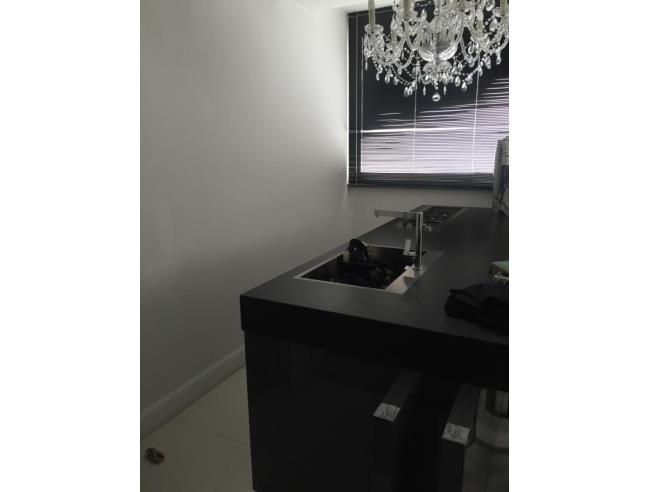 Anteprima foto 2 - Appartamento in Vendita a Napoli - San Carlo all'Arena