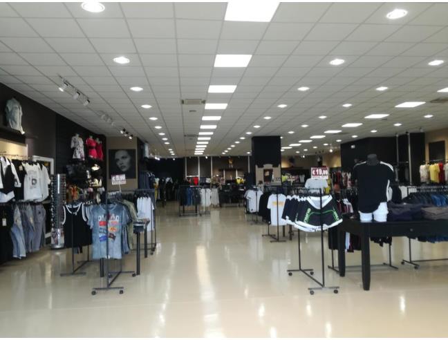 Anteprima foto 2 - Attività Abbigliamento in Gestione a Mantova (Mantova)