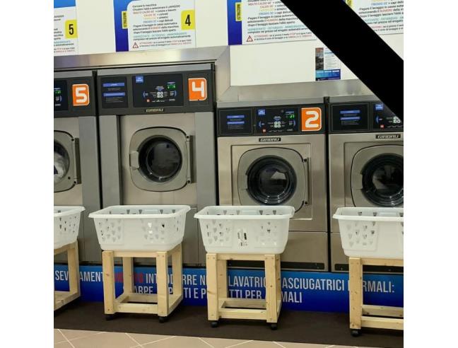 Anteprima foto 2 - Attività Tintoria/Lavanderia in Vendita a Catania - Centro Storico