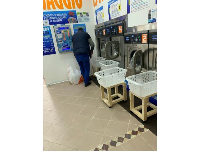 Anteprima foto 3 - Attività Tintoria/Lavanderia in Vendita a Catania - Centro Storico