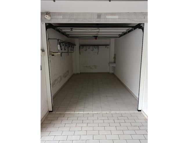 Anteprima foto 1 - Box/Garage/Posto auto in Affitto a Pescara (Pescara)