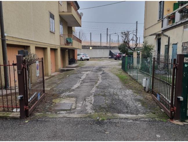 Anteprima foto 1 - Box/Garage/Posto auto in Affitto a Venezia - Lido Di Venezia