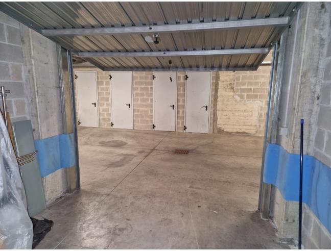 Anteprima foto 3 - Box/Garage/Posto auto in Vendita a Guidonia Montecelio (Roma)