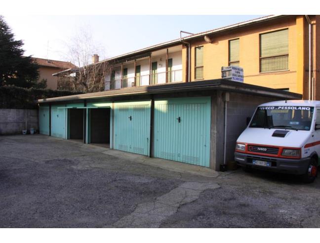 Anteprima foto 1 - Box/Garage/Posto auto in Vendita a Limbiate (Monza e Brianza)