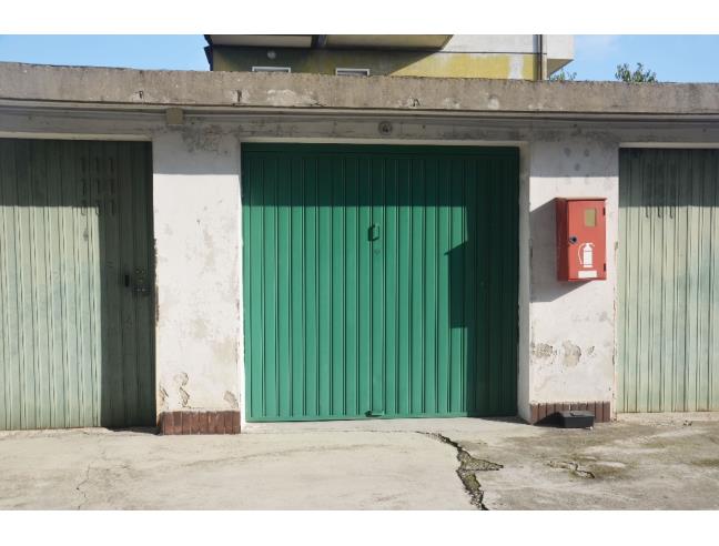 Anteprima foto 1 - Box/Garage/Posto auto in Vendita a Limbiate (Monza e Brianza)