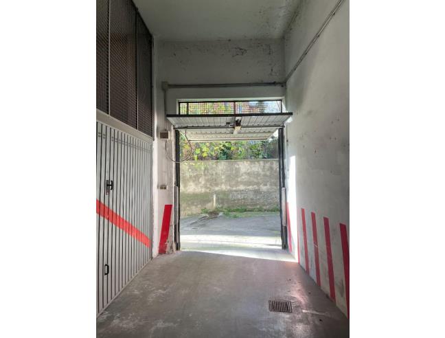 Anteprima foto 5 - Box/Garage/Posto auto in Vendita a Salerno - Centro città