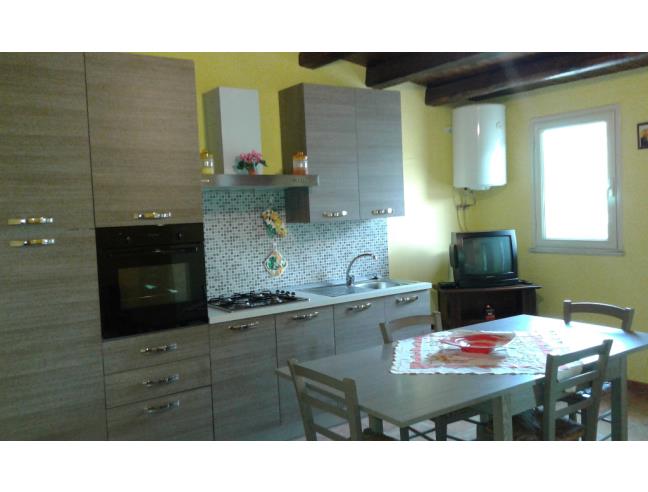 Anteprima foto 1 - Casa indipendente in Affitto a Valguarnera Caropepe (Enna)