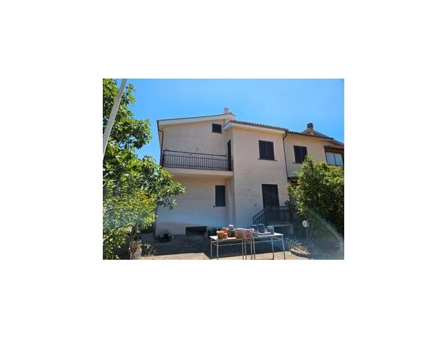 Anteprima foto 3 - Casa indipendente in Vendita a Capranica - Capranica-Scalo