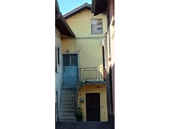 Anteprima foto 2 - Casa indipendente in Vendita a Gavirate - Oltrona Al Lago