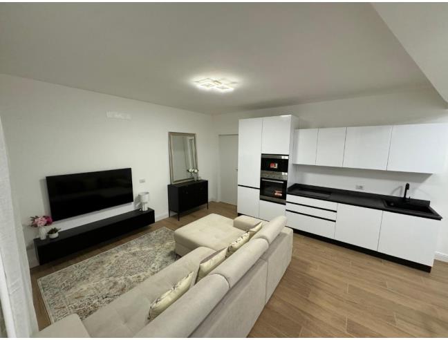 Anteprima foto 2 - Casa indipendente in Vendita a Milano - Rembrandt