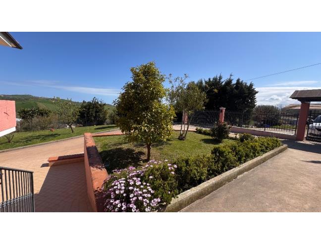 Anteprima foto 2 - Casa indipendente in Vendita a Morro d'Oro (Teramo)