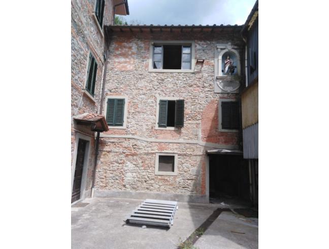 Anteprima foto 2 - Casa indipendente in Vendita a Pescia - Pietrabuona