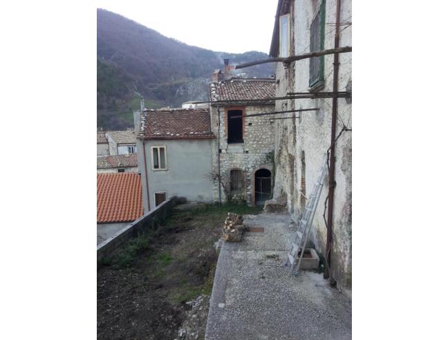 Anteprima foto 1 - Casa indipendente in Vendita a Roccamandolfi (Isernia)