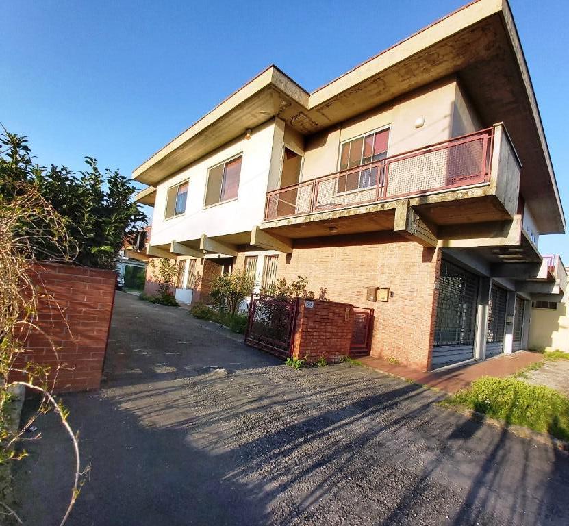 Villa composta da n. 2 appartamenti Vendita Villetta a schiera da