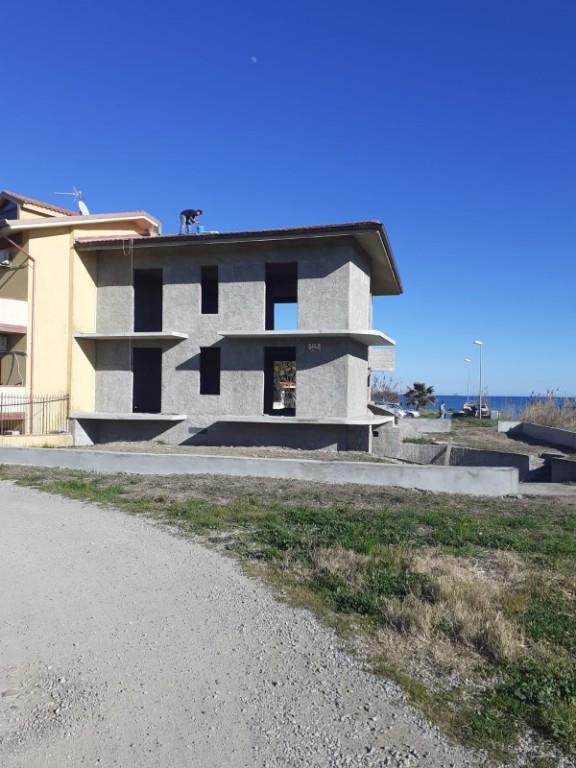 CROTONE-Villetta Fronte Mare con Garage e Giardino – Vendita Villa da Privato a Crotone (Crotone)  #finsubito richiedi mutuo fino 100%