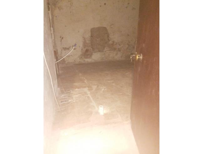 Anteprima foto 4 - Magazzino in Affitto a Napoli - Centro Storico