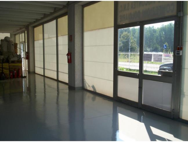 Anteprima foto 2 - Magazzino in Vendita a Motta Visconti (Milano)