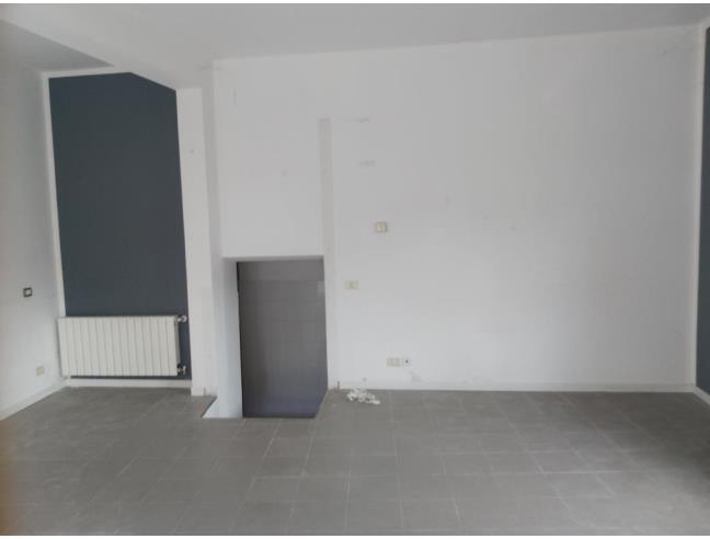 Anteprima foto 2 - Negozio in Affitto a Alzano Lombardo (Bergamo)