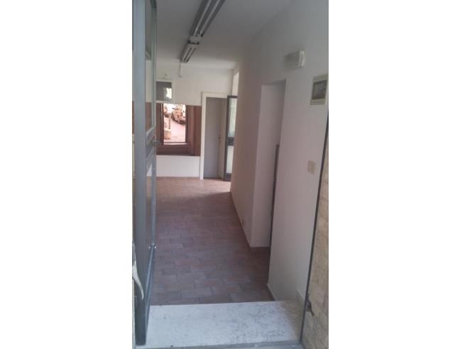 Anteprima foto 2 - Negozio in Affitto a Assisi (Perugia)