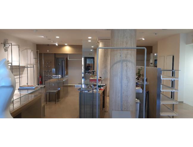 Anteprima foto 4 - Negozio in Affitto a Assisi - Santa Maria Degli Angeli