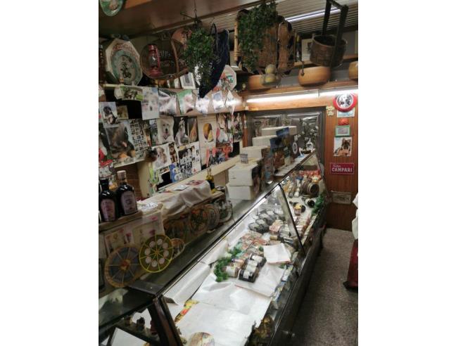 Anteprima foto 5 - Negozio in Affitto a Bologna - Centro Storico