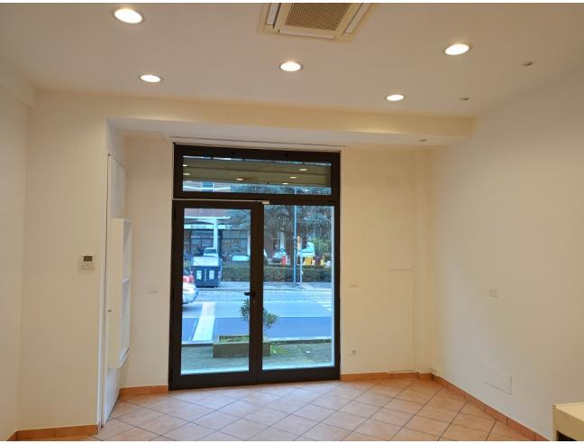 Anteprima foto 2 - Negozio in Affitto a Bologna - Saragozza