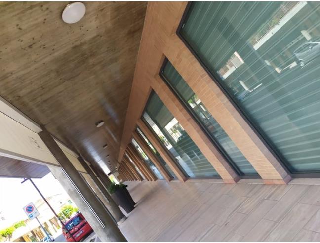 Anteprima foto 2 - Negozio in Affitto a Giulianova (Teramo)