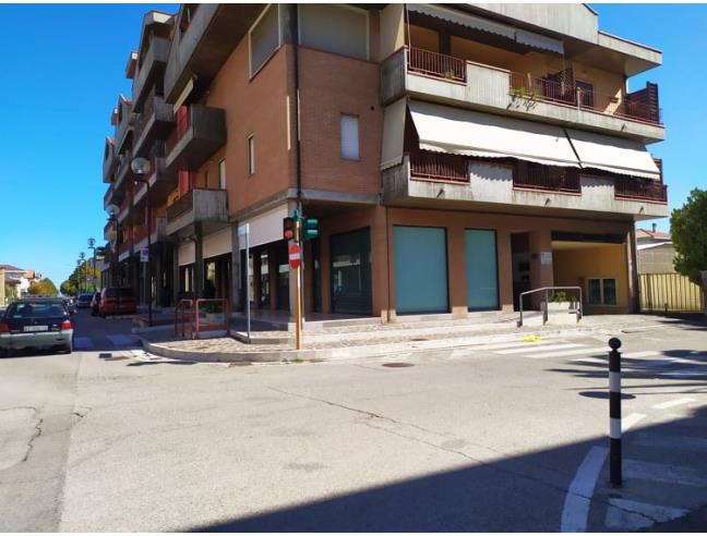 Anteprima foto 3 - Negozio in Affitto a Giulianova (Teramo)