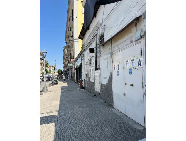 Anteprima foto 2 - Negozio in Affitto a Napoli - Chiaiano