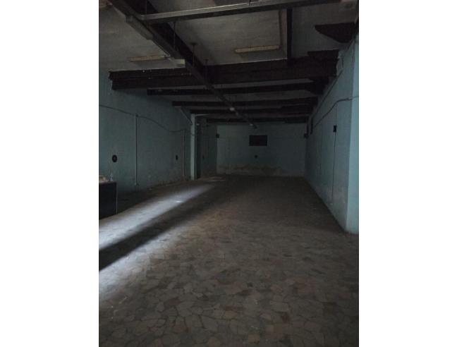 Anteprima foto 2 - Negozio in Affitto a Napoli - San Carlo all'Arena