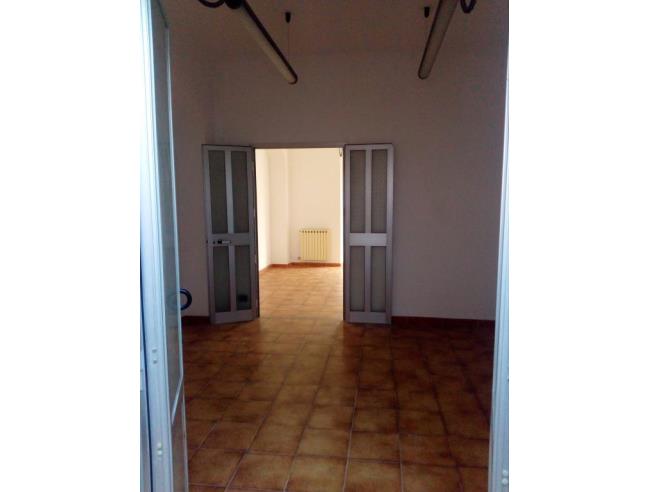 Anteprima foto 4 - Negozio in Affitto a Quiliano - Valleggia