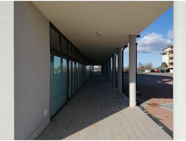 Anteprima foto 3 - Negozio in Affitto a Rimini - Corpolò