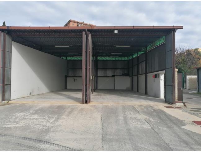 Anteprima foto 2 - Negozio in Affitto a Roma - Labaro