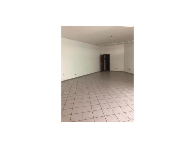 Anteprima foto 3 - Negozio in Affitto a Selvazzano Dentro - Caselle