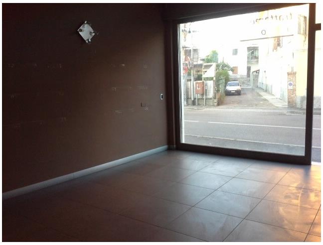 Anteprima foto 3 - Negozio in Vendita a Bergamo - Malpensata