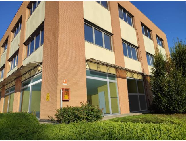 Anteprima foto 2 - Negozio in Vendita a Cadrezzate con Osmate (Varese)