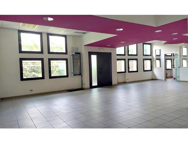 Anteprima foto 2 - Negozio in Vendita a Cantù (Como)