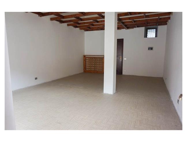 Anteprima foto 2 - Negozio in Vendita a Cislago (Varese)